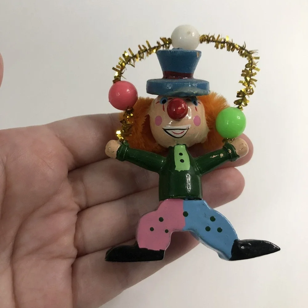 vintage wooden clown with‎ balloon arch juggling clown ornament 3.5 inches